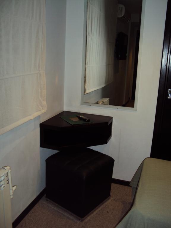 Promenade Hotel Buenos Aires Esterno foto